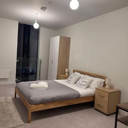 Stylish 2 Bedroom Apartment Manchester Exterior foto
